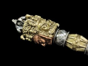 三面普巴杵 (含底座)